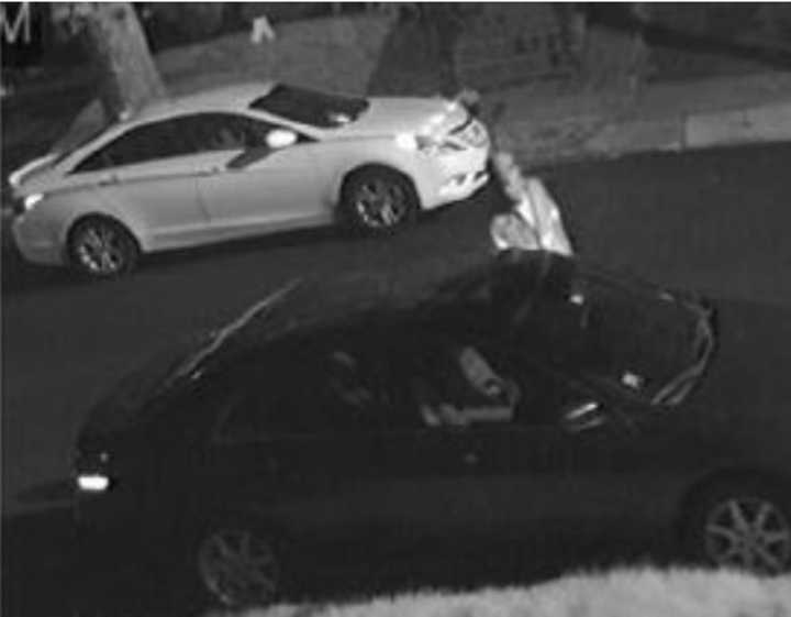 Newark Police Seek Man Who Stole Money From Parked Car | Newark Daily Voice