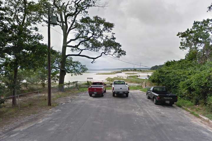 Young Girl, Two Boys Saved From Drowning With Help From Bystanders On Long Island