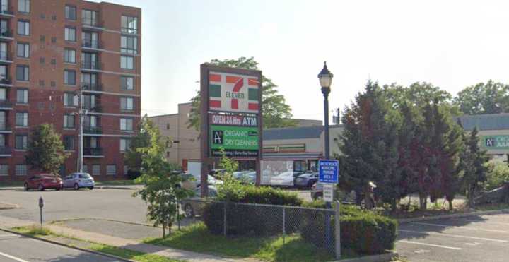 State Street 7-Eleven, Hackensack