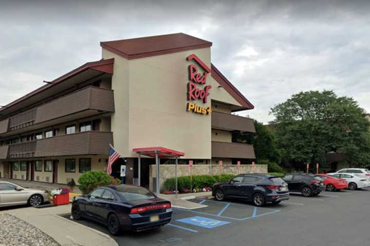 Secaucus Police Bust Naked Motel Masturbator