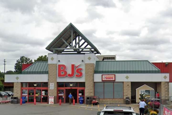 Report: Wayne's Willowbrook Mall Could Get BJ's Wholesale Club