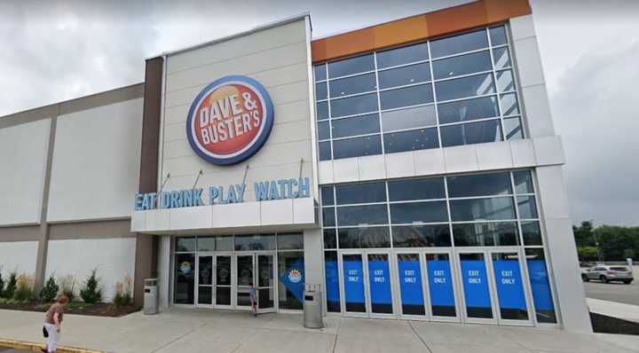 Dave &amp; Busters at the Willowbrook Mall