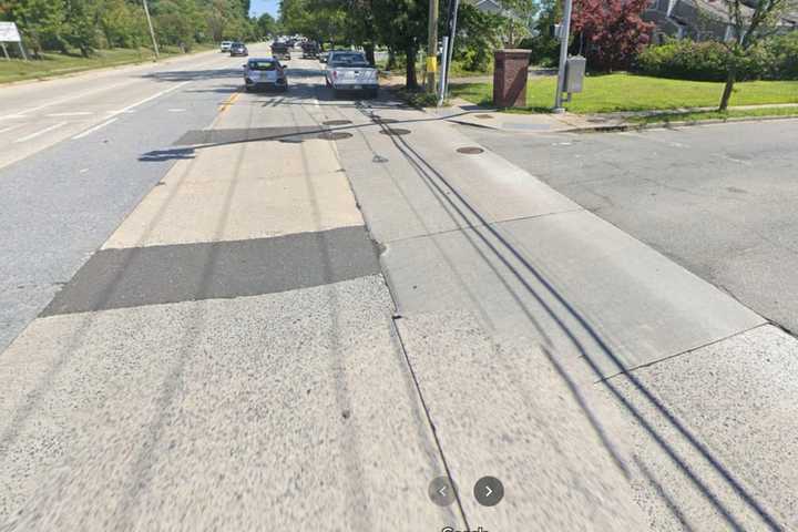 Long Island School Bus Crash Injures Four Students