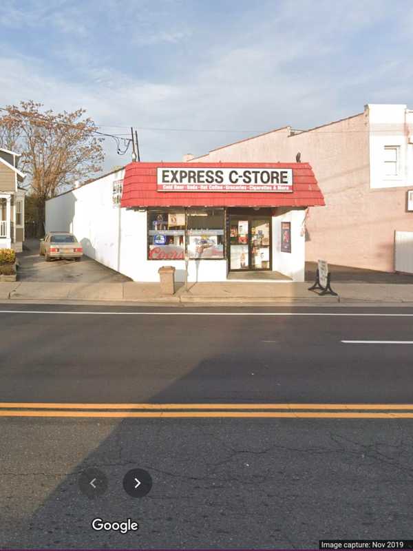 Man Holds Up Nassau County Convenience Store At Gunpoint