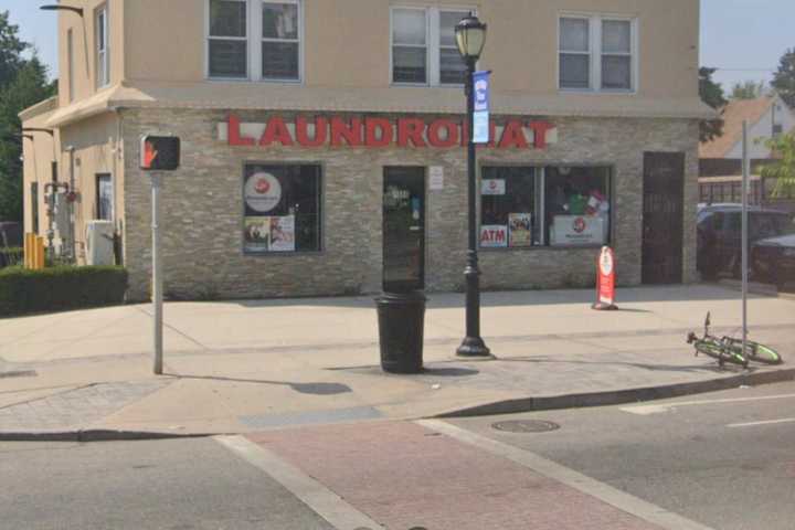 Police Searching For Three Men Who Burglarized Long Island Laundromat, Police Say