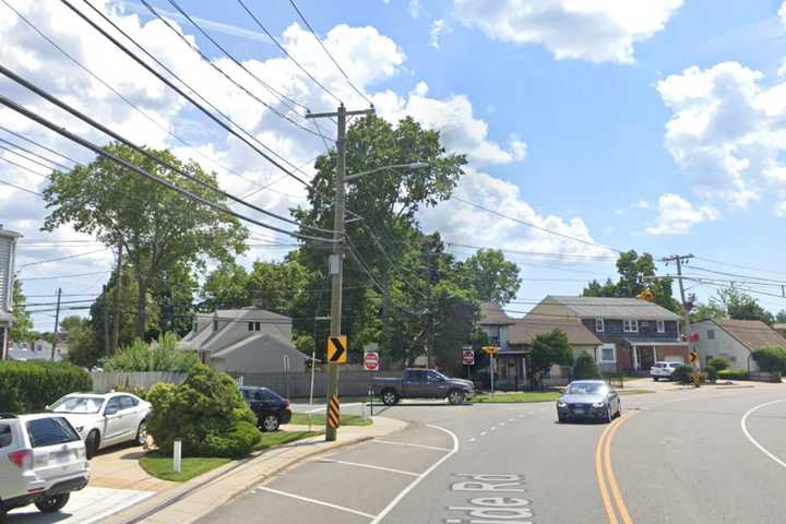 One Injured During Ambulette Crash On Long Island