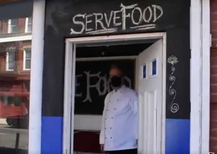 Chef Matt Lillibridge at his new Serve-Food location.