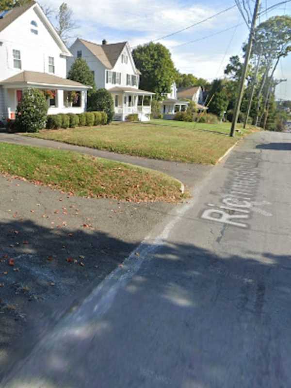 Teenage Girl Hospitalized After Being Struck By Vehicle In New Canaan