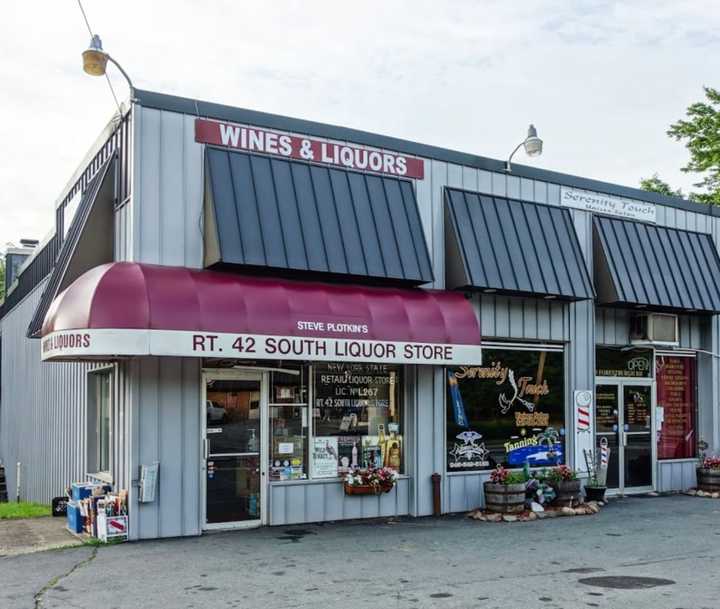 A Sullivan County man was arrested after throwing a bottle in a liquor store, seriously injuring the clerk.