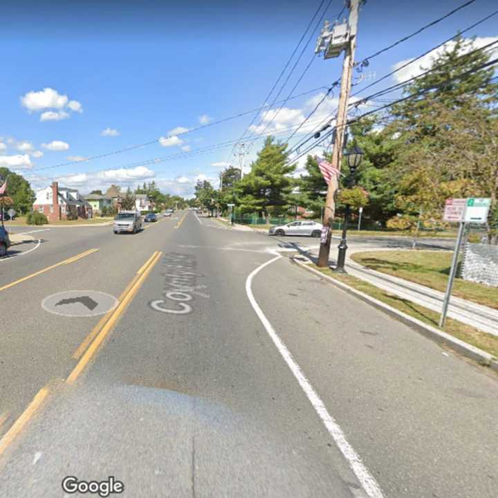 Great Neck Road and Campagnoli Avenue in Copiague.