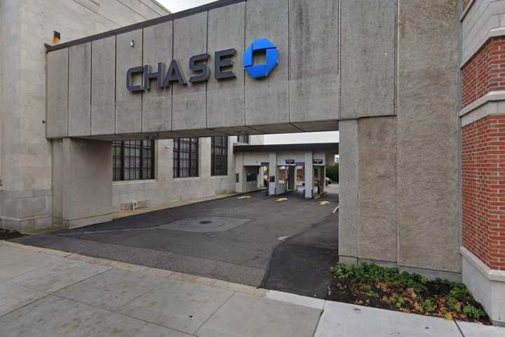 Man Robbed At Suffolk County Chase Bank, Police Say