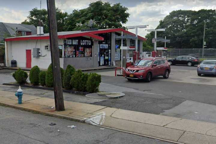 Man Robs Long Island Gas Station At Gunpoint, Police Say