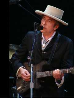 Woman From Region Accuses Bob Dylan Of Sexual Abuse When She Was 12