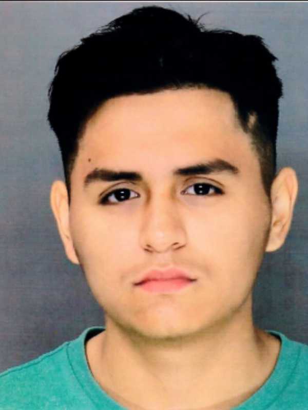 Bethlehem Man, 18, Used Hammer To Break Into Coach Store At Wind Creek Outlets, Police Say