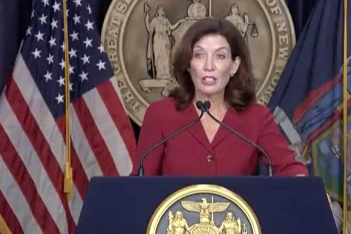 New Primary Poll Shows Hochul With Strong Support As De Blasio Announces Decision On Run