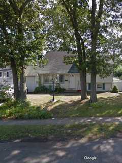 Long Island Man Dies From Injuries In House Fire