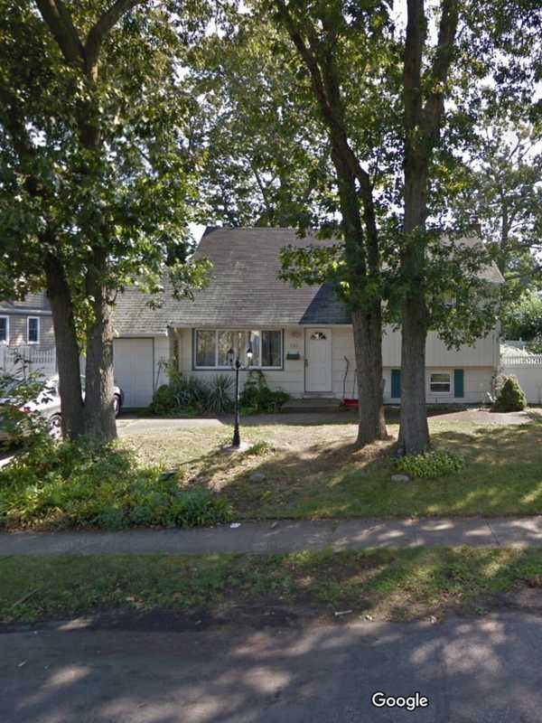 Long Island Man Dies From Injuries In House Fire