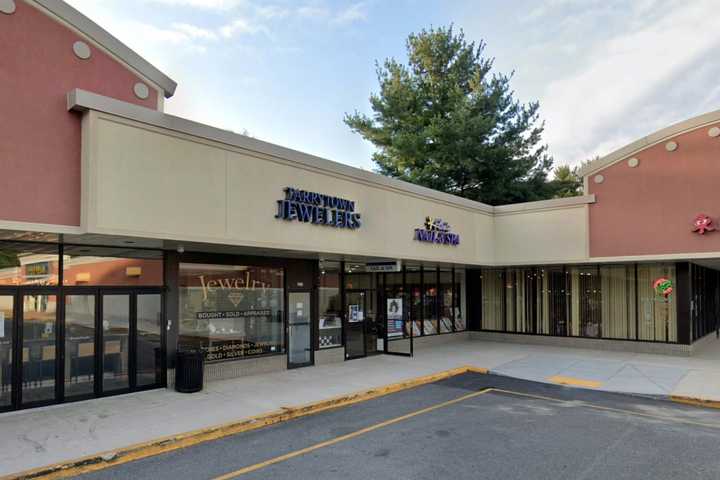 Westchester Jewelry Store Robbed In Elaborate Heist, Police Say