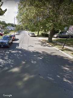 Police Searching For Suspect Accused Of Robbing Man At Gunpoint On Long Island
