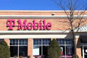 Thieves Walk Off With $7K Worth Of T-Mobile Cellphones