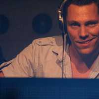 <p>Tiesto</p>