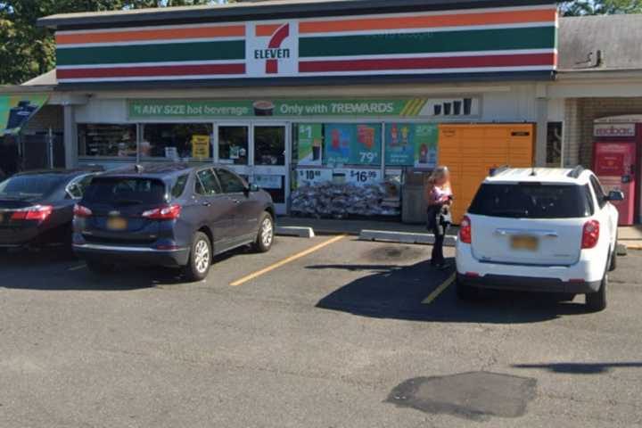 Man Becomes Combative At Nassau County 7-Eleven, Police Say