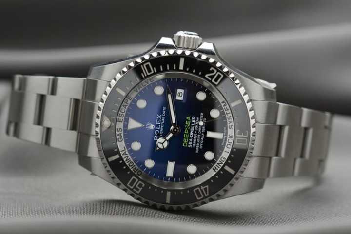 Philadelphia Groom Robbed Of Rolex On His Wedding Day