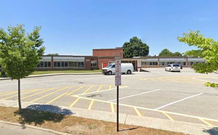 South Grove Elementary School in Syosset