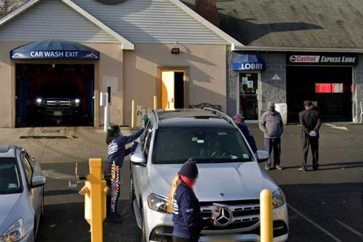 Car Smashes Into Car Wash On Route 35 In Central Jersey: Developing