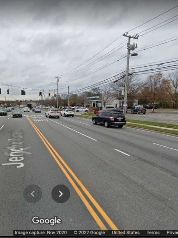 One Seriously Injured In Chain-Reaction Crash Near Suffolk County Intersection