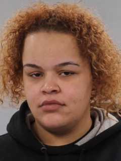 Woman Nabbed For Assaulting Juvenile On I-95, CT State Police Say