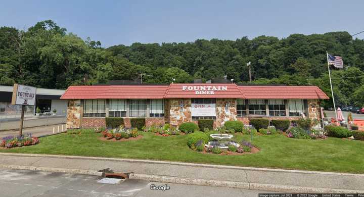 The Fountain Diner.