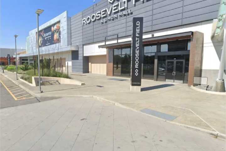 Shots Fired At Store Leads To Lockdown At Roosevelt Field Mall