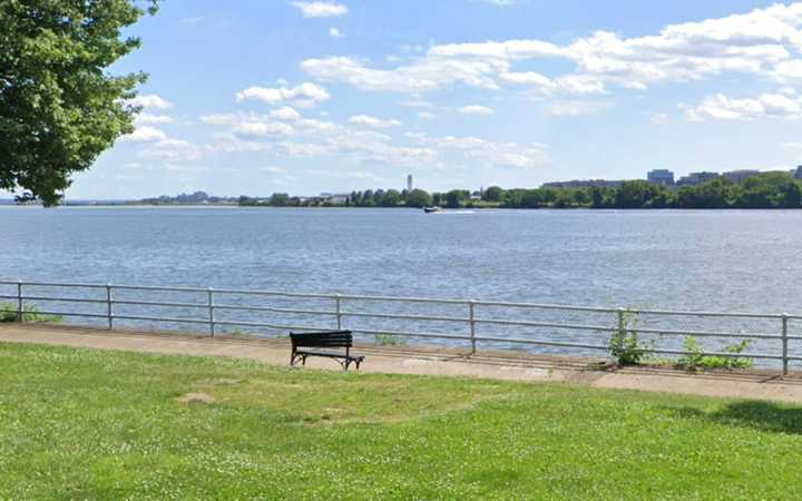 The view of the Potomac River from Ohio