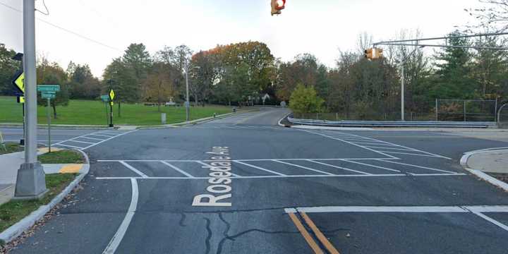 Intersection of Rosedale and Greenwood Avenue in Madison