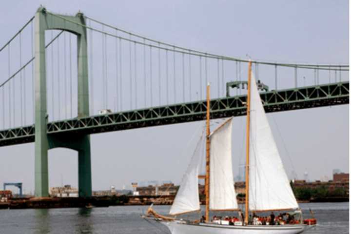 Bridge Jumper Is Down In Delaware River (DEVELOPING)