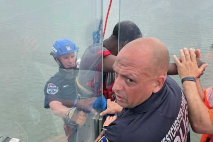 Tappan Zee Bridge Jumper Hanging From Side Of Span Rescued By Responders