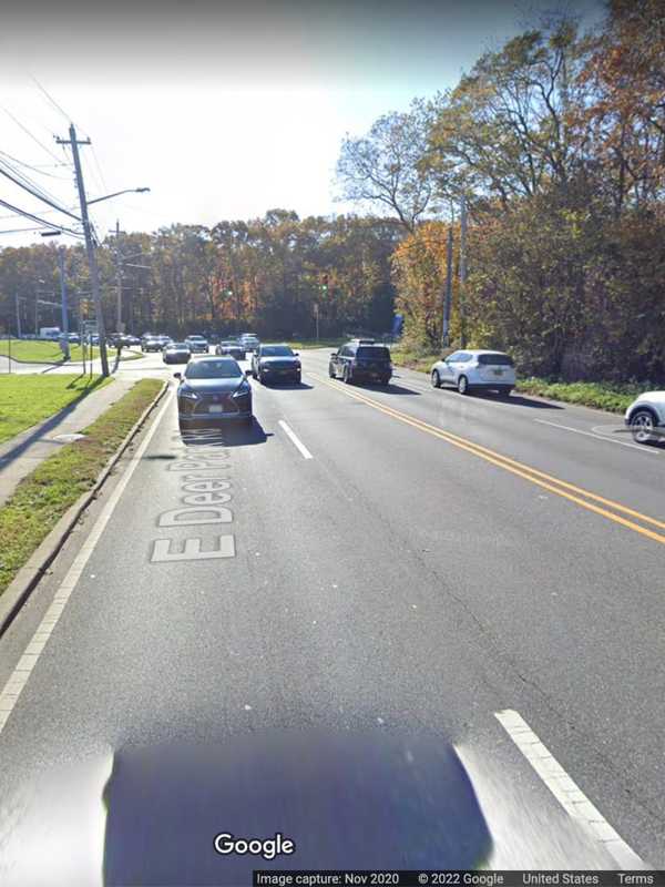 27-Year-Old Seriously Injured In Dix Hills Crash