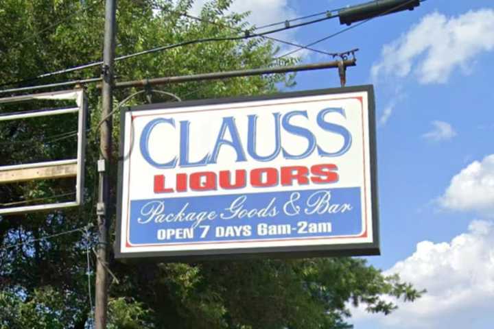 Annapolis Man Stabbed Two In Bar Fight: Police