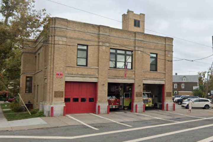 Man Found Drinking Gasoline In His Car In Newark (DEVELOPING)