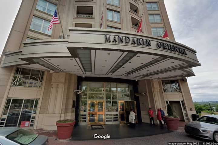 Woman Barricades Herself In Mandarin Oriental Hotel Room After Shooting: Police