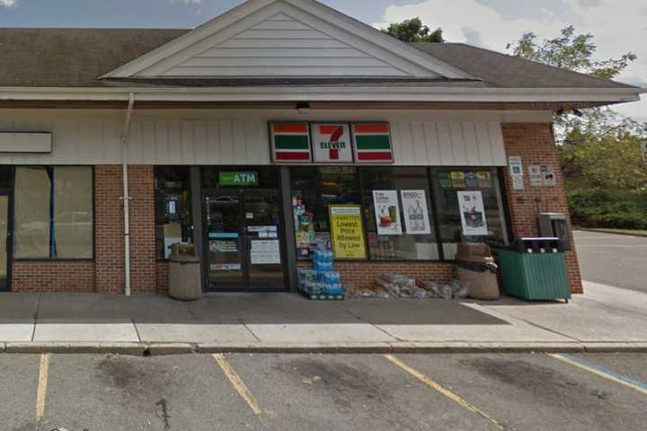 Hunterdon County 7-Eleven Worker Struck In Head While Confronting Armed Robbers, Police Say