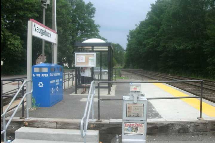 2 Stabbed On Metro-North Train In Naugatuck