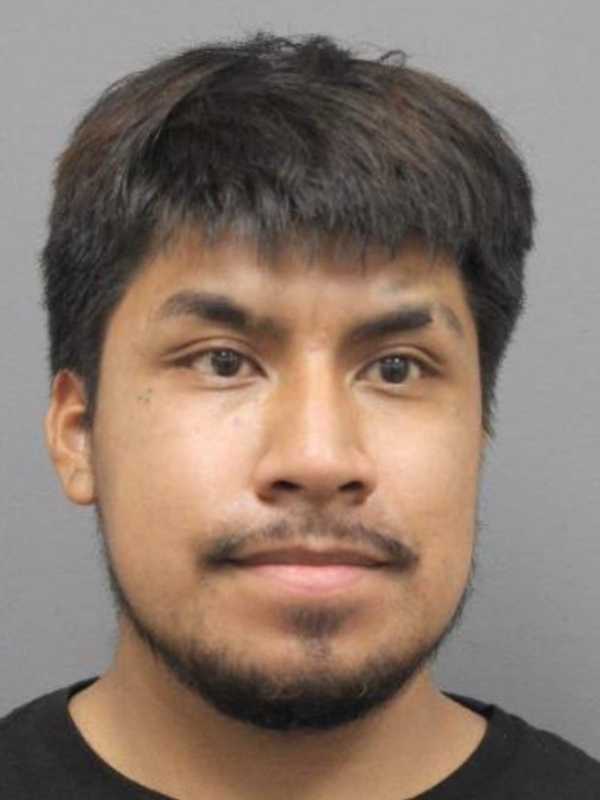 Manassas Man Wanted For Brutally Assaulting Woman, Trying To Take Her Child