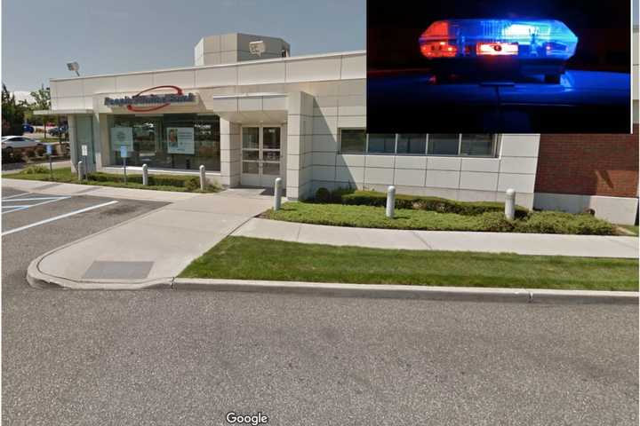 Police Searching For Man Who Attempted To Rob Long Island Bank