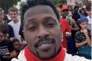 Antonio Brown Detained After Chaotic Miami Boxing Fight, Jokes About CTE On Stream (VIDEO)