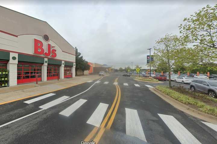 Driver Hits Multiple Pedestrians In Parking Lot Of Chantilly BJ's: Report