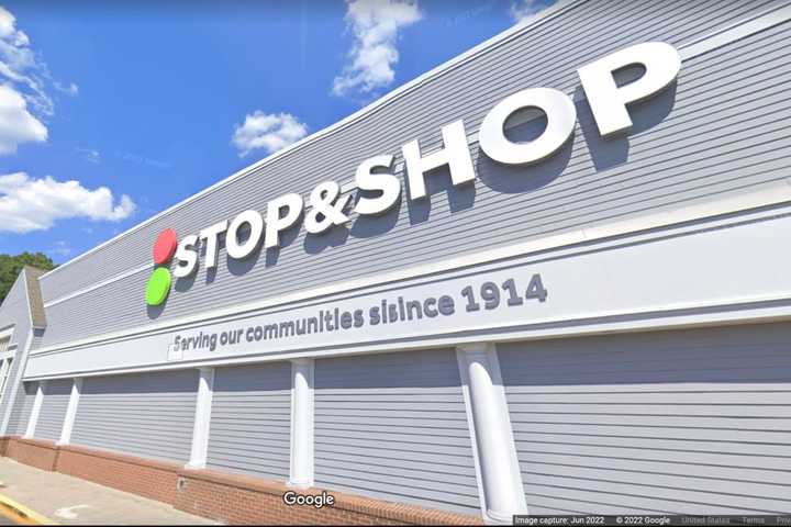 Westchester Stop & Shop Customer Receives Counterfeit Bills From Self-Checkout Machine: Police