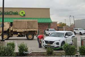 Knife-Wielding Orange Woman Hovers Over Man Pumping Tires At QuickChek: Police