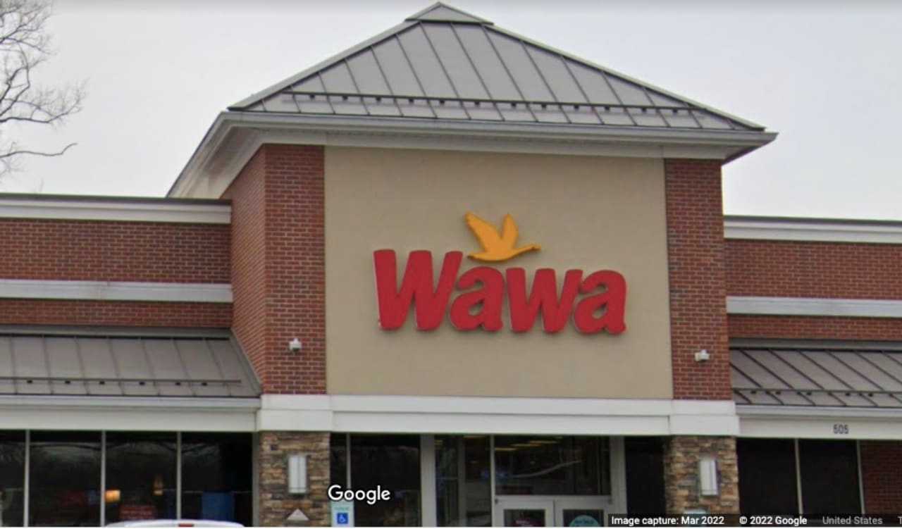 Owner Of Wawa Philadelphia Wawa Shooting Leaves Licensed Gun Owner Wounded, Report